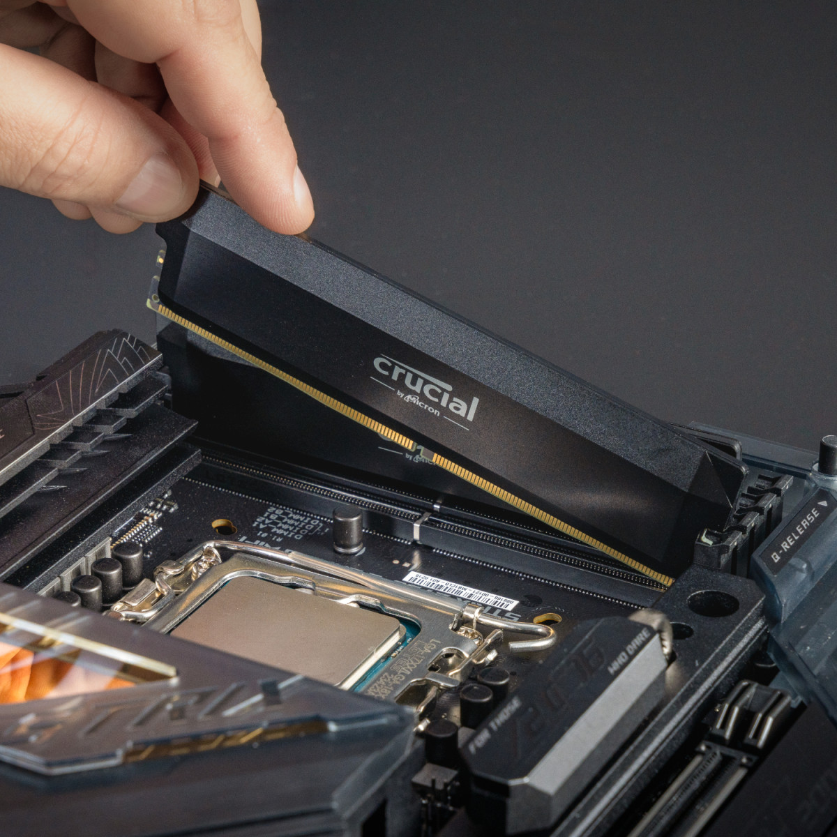 Crucial Pro Overclocking 32GB 6000Mhz DDR5 Desktop Memory Black - Image 4