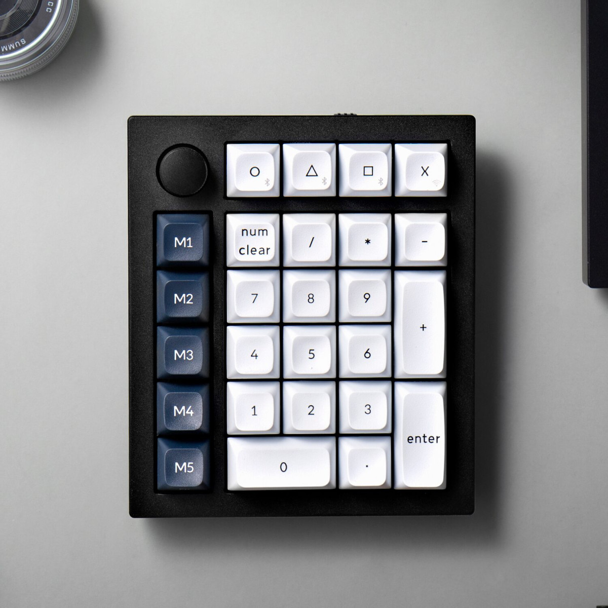 Keychron Q0 Max QMK Gateron Jupiter Red RGB Wireless Custom Number Pad Carbon Black - Image 3