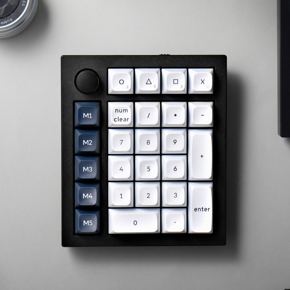 Keychron Q0 Max QMK Gateron Jupiter Banana RGB Wireless Custom Number Pad Shell White - Image 3